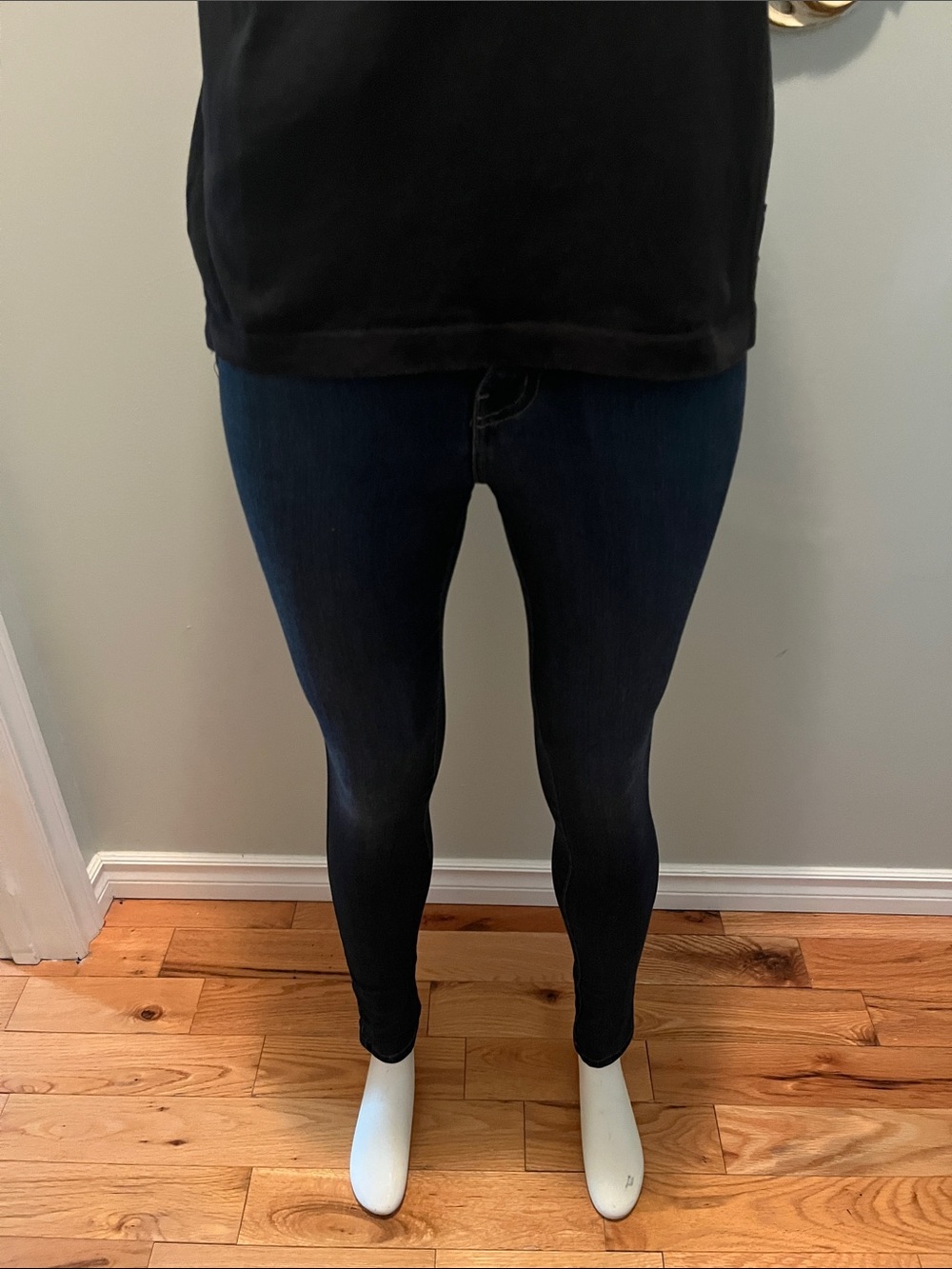 Fashion Nova Dark Blue Women’s Skinny Jeans